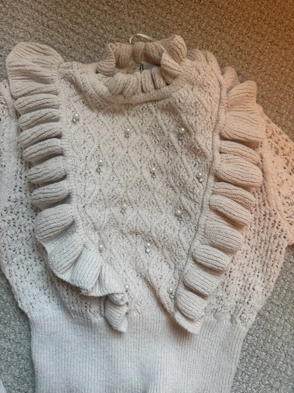 Zara Fitted Ruffled Knit
Pearl Rhinestone Cropped
Sweater - Picture 8 of 8